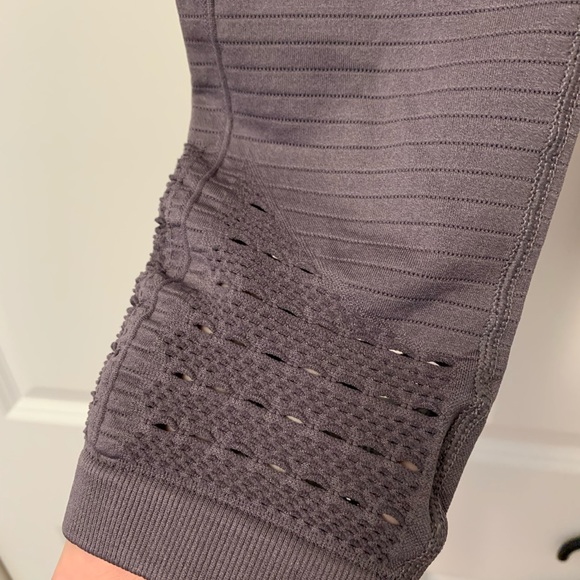 Gymshark Energy+ Seamless Leggings in Slate Lavender - Never Worm Size Small - Picture 6 of 10